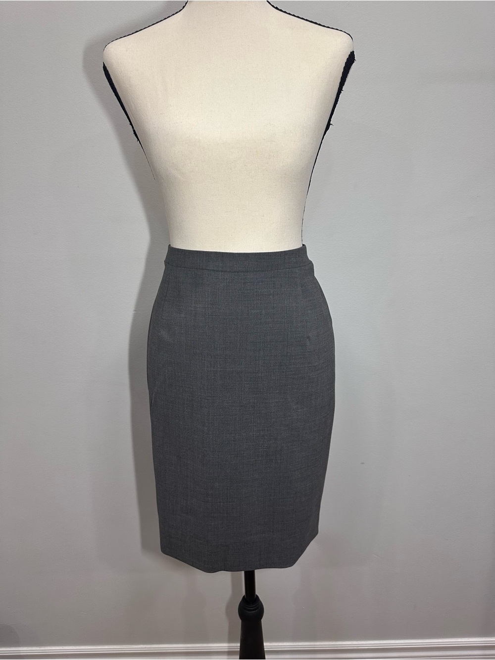 BROOKS BROTHERS Italian Virgin Wool Gray Grey Pencil Skirt - Sleek Office Size 8